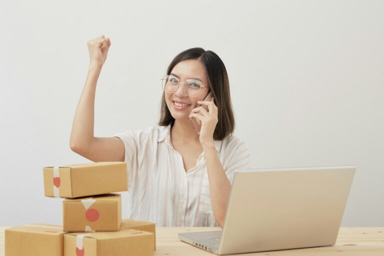 Unzer E-Com GmbH Abbuchung – Kontoauszug am Laptop prüfen